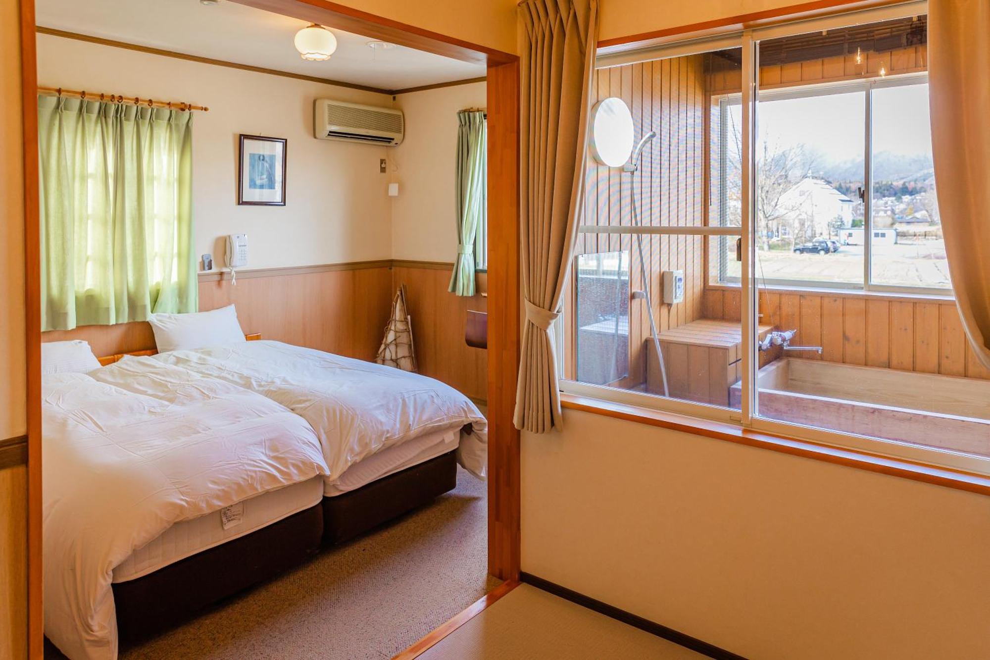 Funny Inn Hakuba Exterior photo
