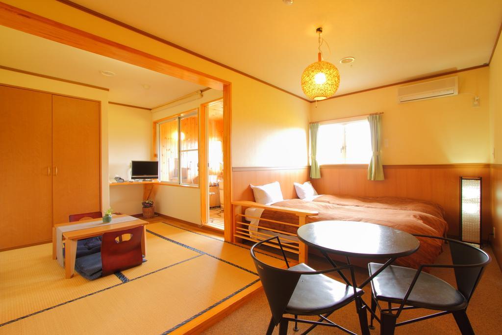 Funny Inn Hakuba Exterior photo